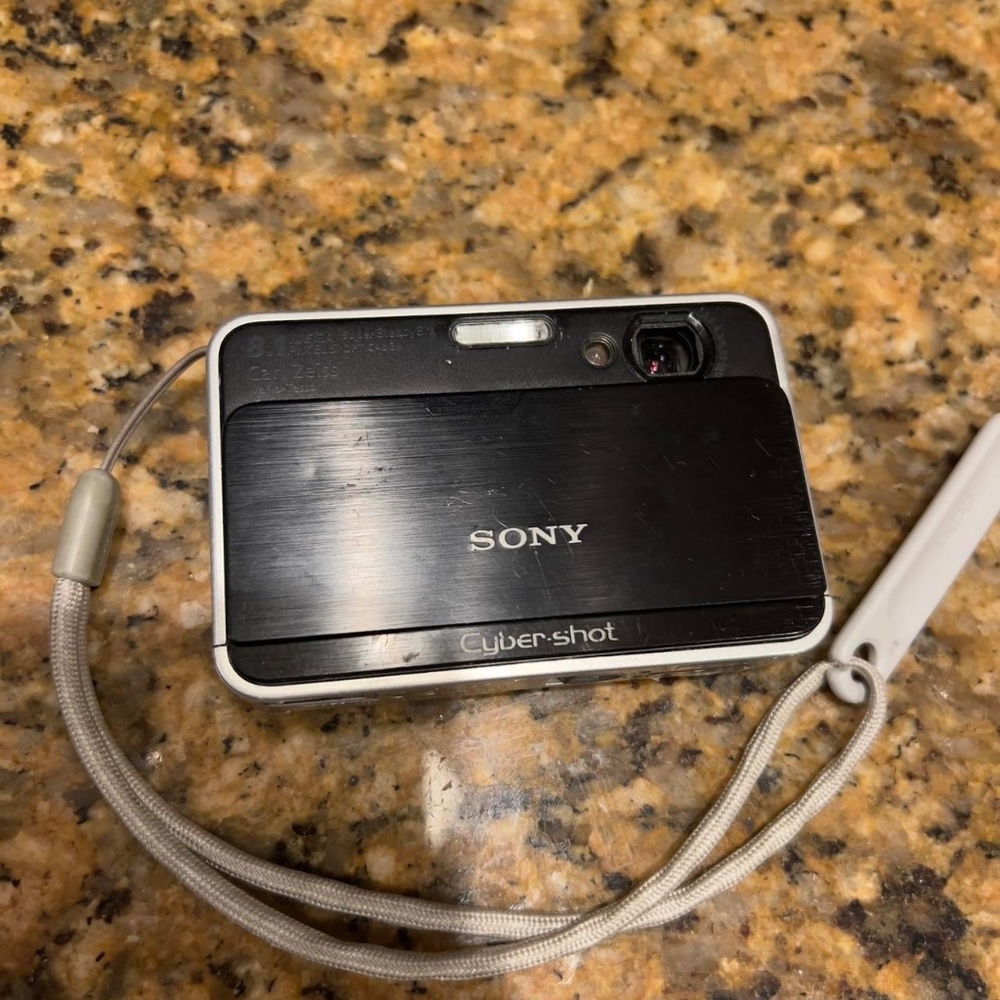 Sony Cybershot DSC-T2